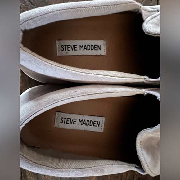 Steve Madden Sneakers Gills Grey
Suede Slip On Shoes, Women’s size 9.5 - Picture 13 of 14